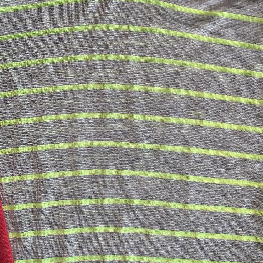 LuLaRoe Randy shirt‎ - Picture 4 of 4